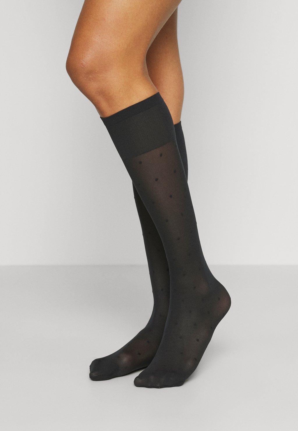 

Гольфы DORIS DOTS KNEE HIGHS 40 DEN Swedish Stockings, черный