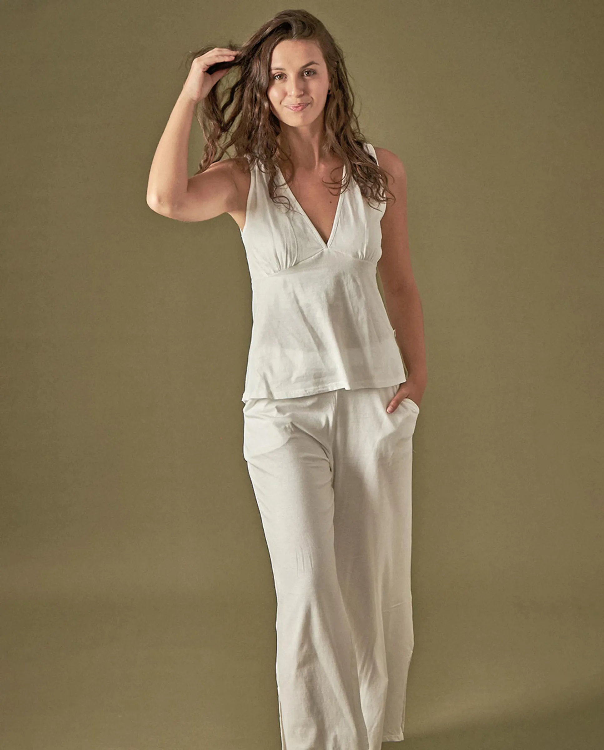 

Пижама без рукавов с V-образным вырезом и брюками палаццо Letts Dream, цвет Crudo