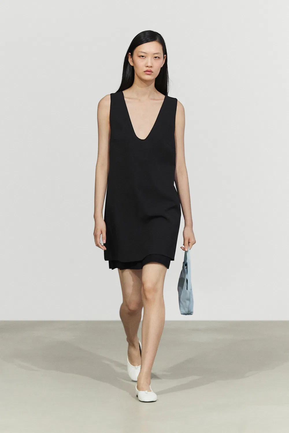 Платье Massimo Dutti, мини, из двойной ткани, черное