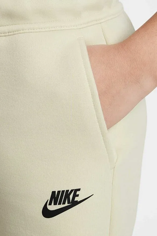 Детские шорты для девочек из флиса Sportswear Tech Fleece Nike, Nude Color — фото 4
