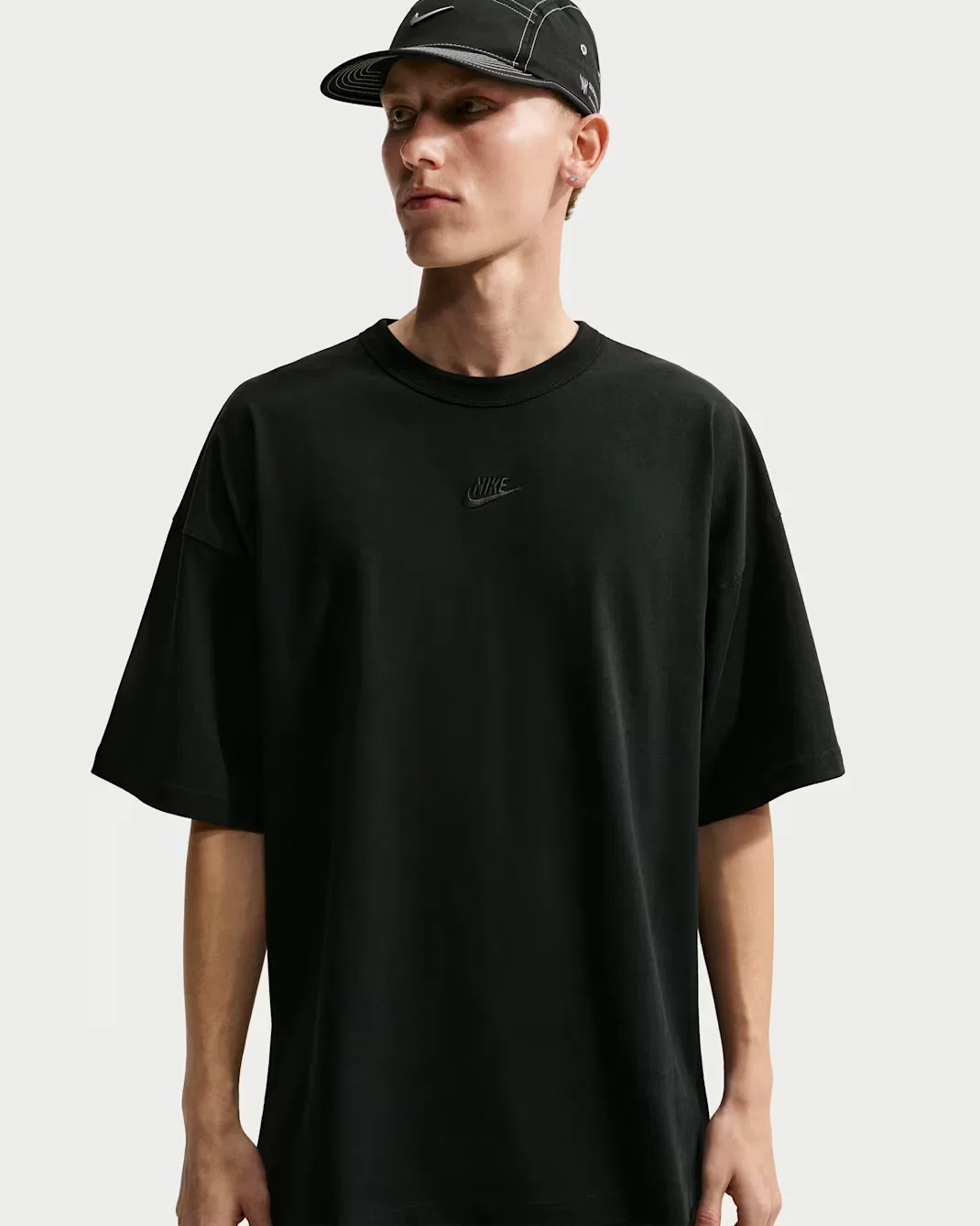 Мужская футболка оверсайз Nike Sportswear Premium Essentials, Black