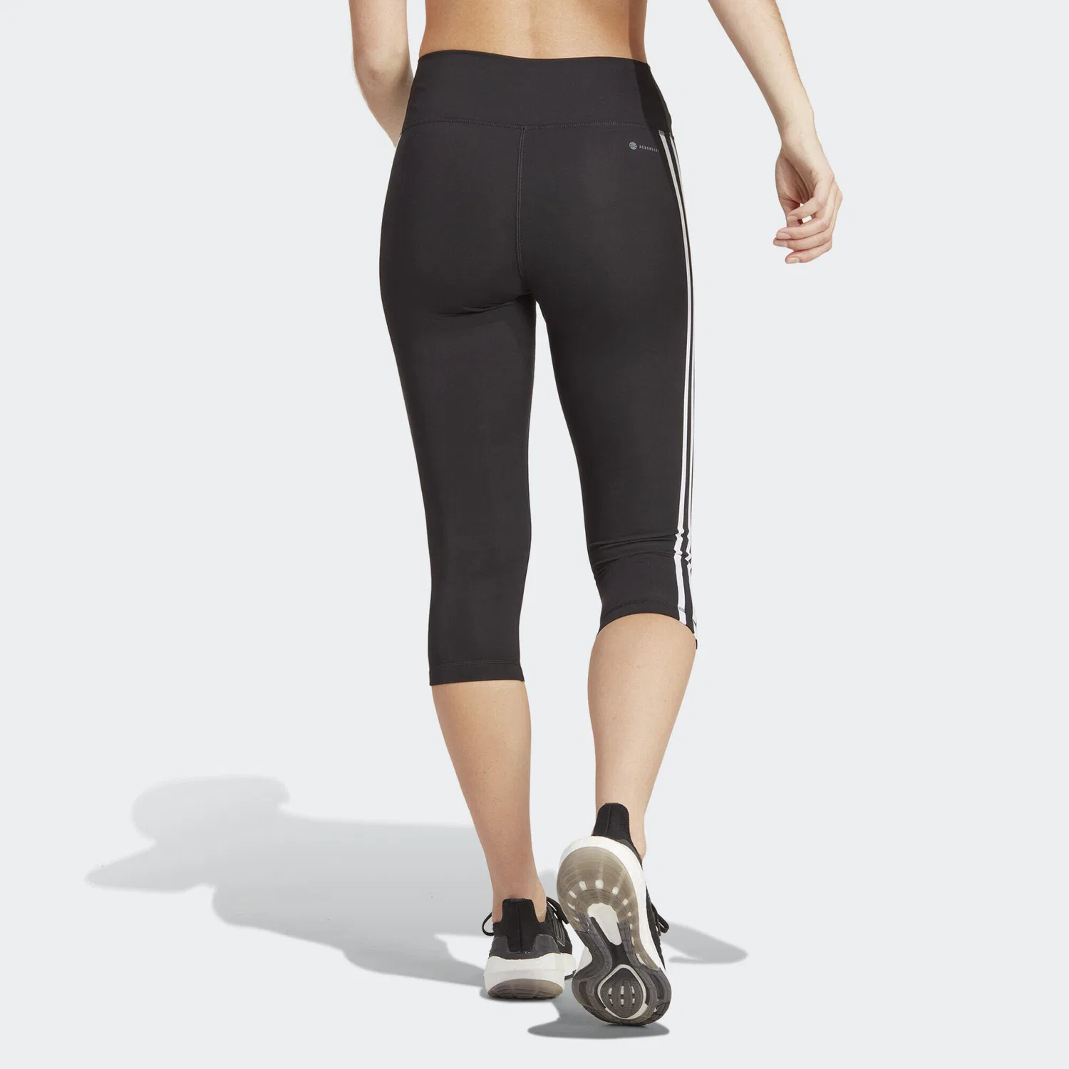 Женские леггинсы с высоким поясом Train Essentials 3-Streifen High-Waisted 3/4-Leggings Adidas, Schwarz — фото 3