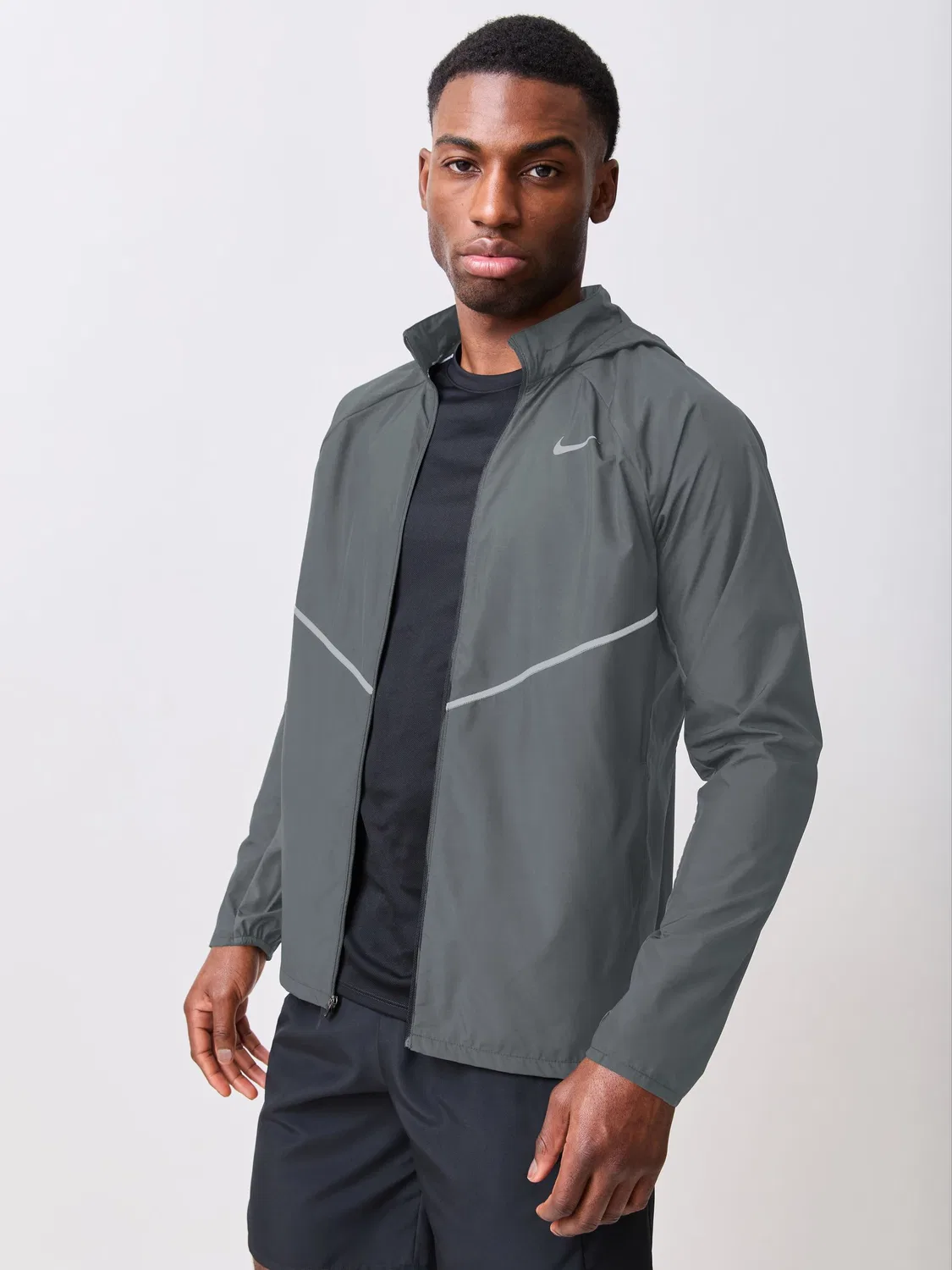Беговая куртка Nike Smoke Grey Miler UV Repel