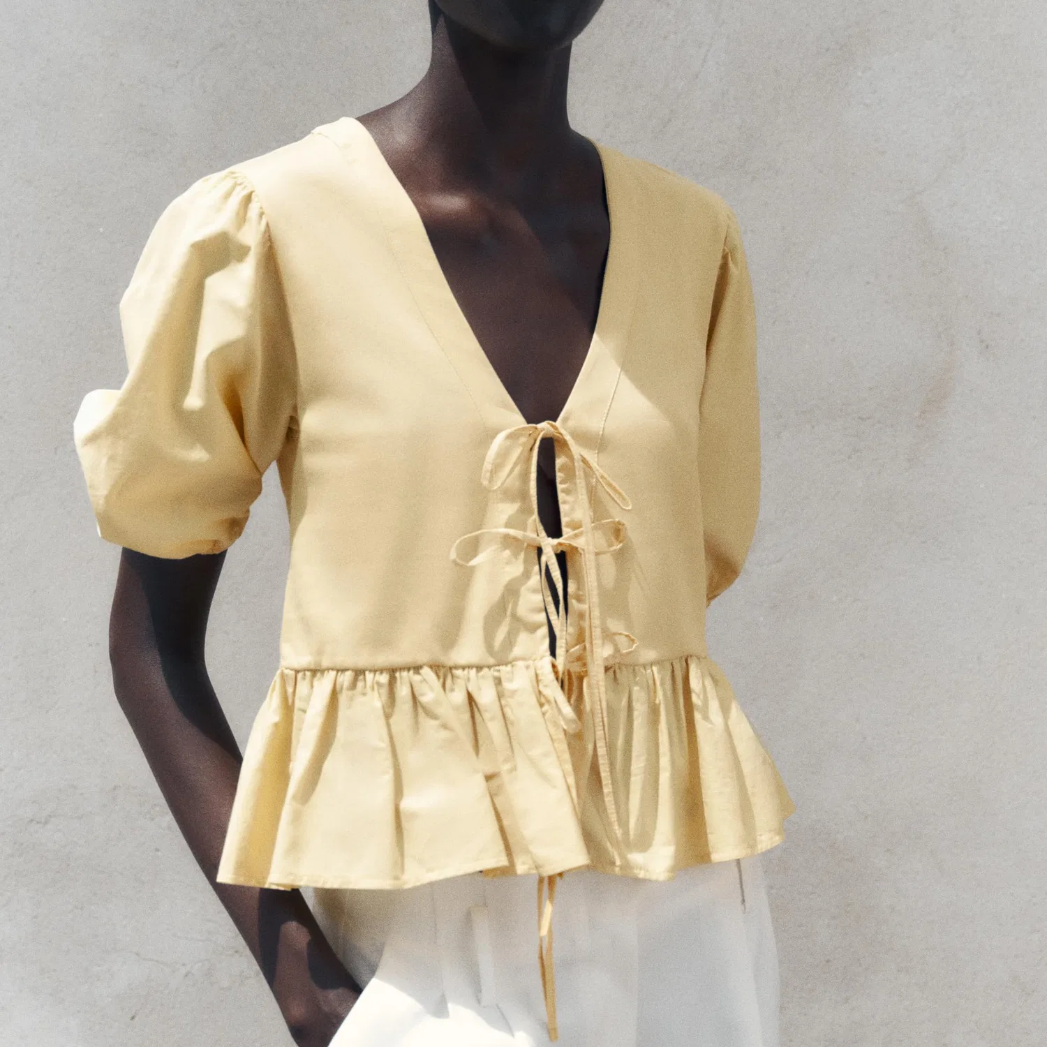 Женская рубашка с V-образным вырезом Yellow ZARA, Желтый — фото 4