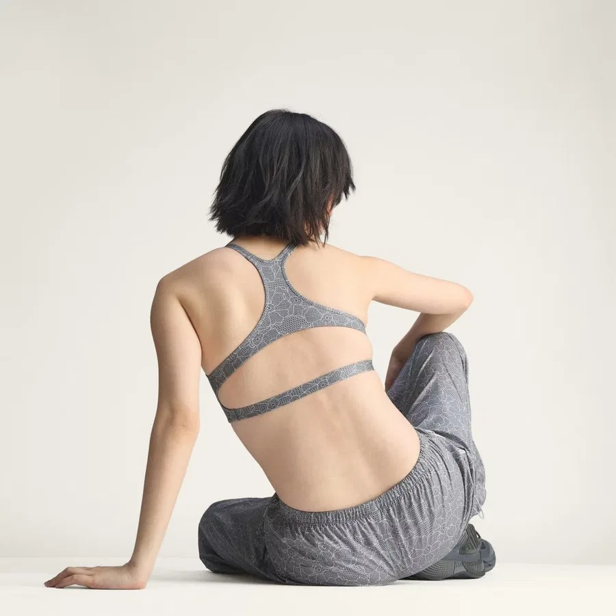 Женский спортивный бюстгальтер с принтом Running Printed Mini Crop Adidas by Stella McCartney, Серый — фото 2