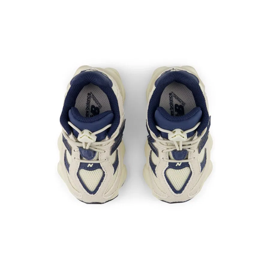Кроссовки New Balance '9060 Bungee' бежевого цвета — фото 4