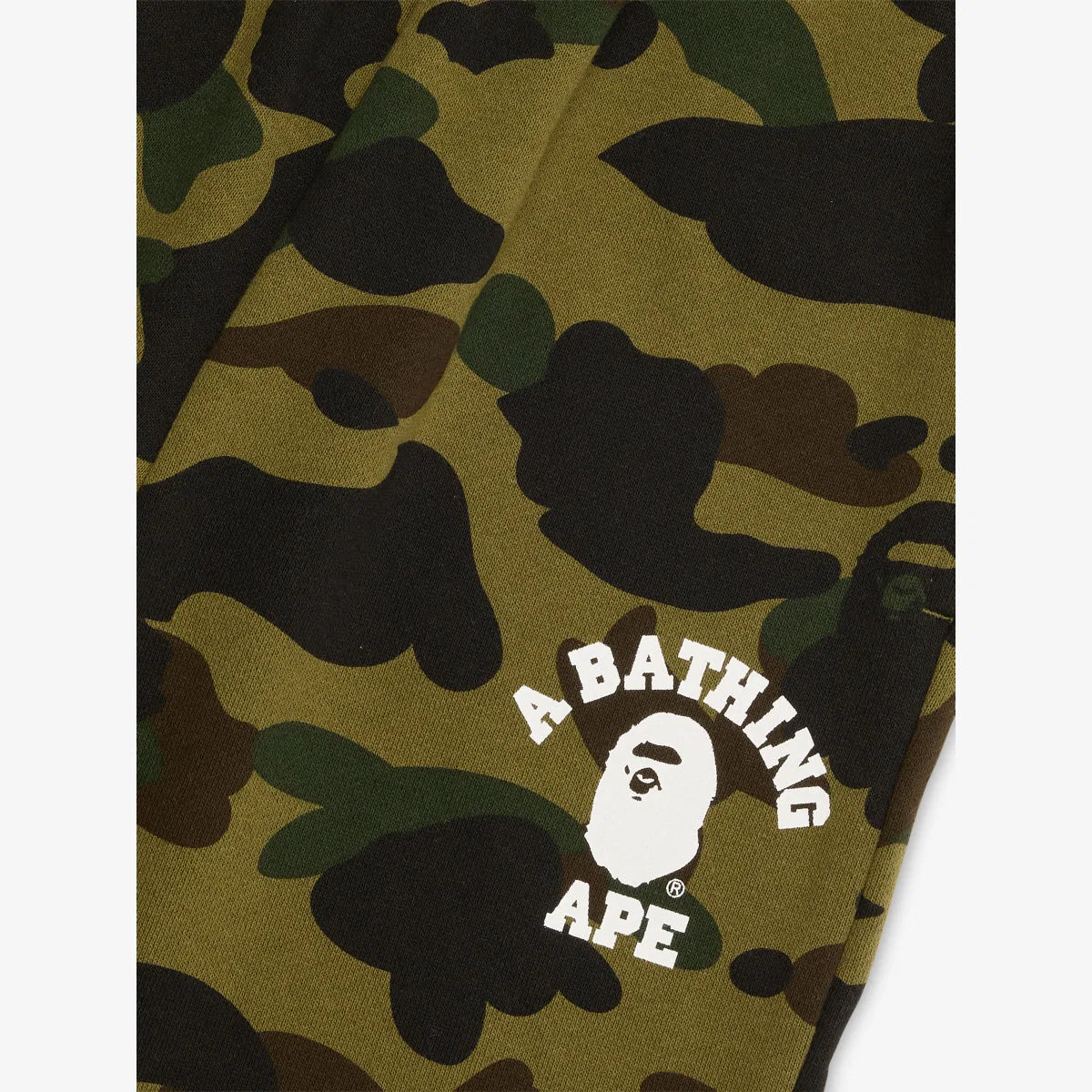 Хлопковые шорты с камуфляжным принтом, 2-9 лет A Bathing Ape, зеленый — фото 2