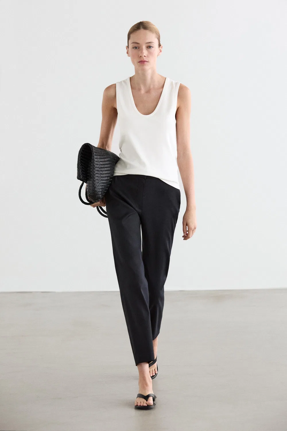 Брюки прямого кроя из смесовой льняной ткани Massimo Dutti, темно-синий
