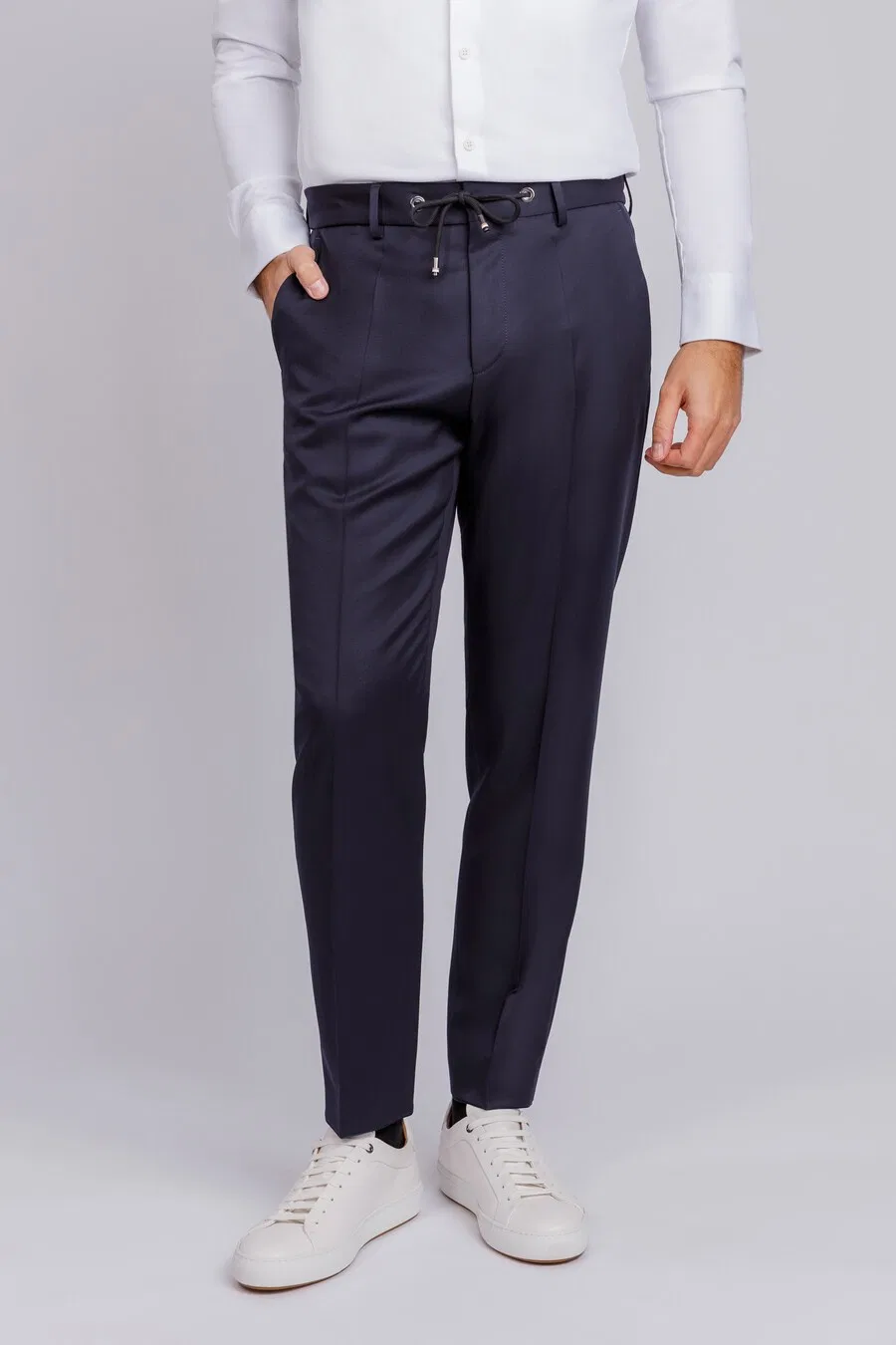 Брюки BOSS Regular Pleated Pants 'H-Genius' черного цвета — фото 2