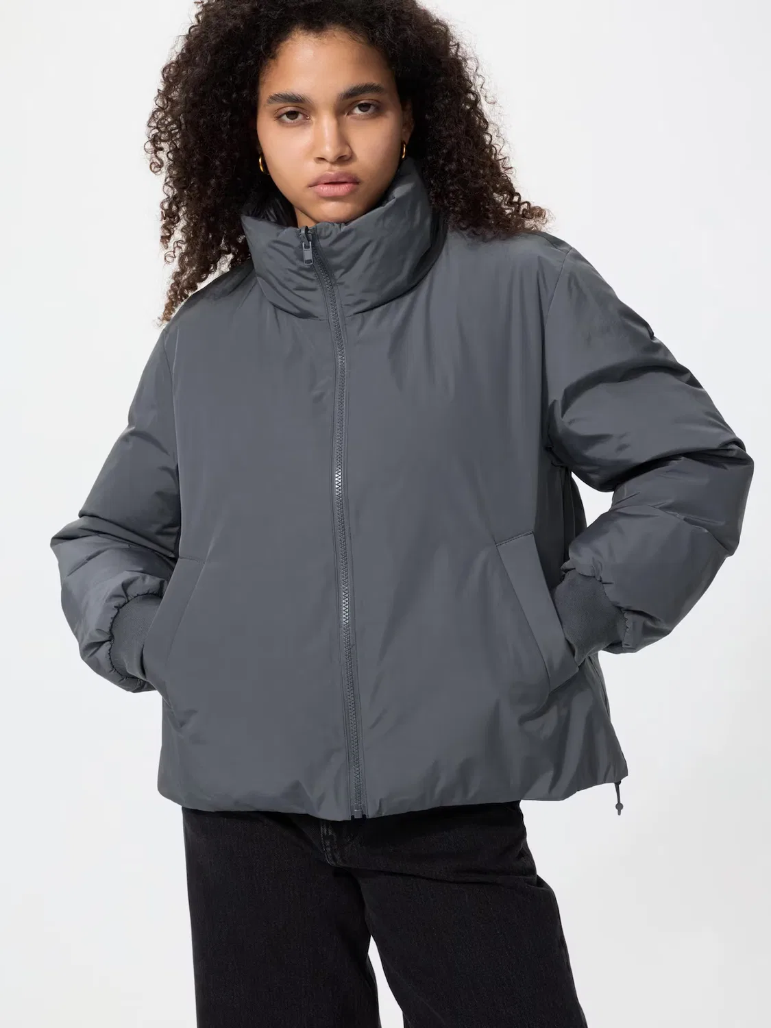 Куртка Uniqlo Двусторонняя короткая пуховая, серый