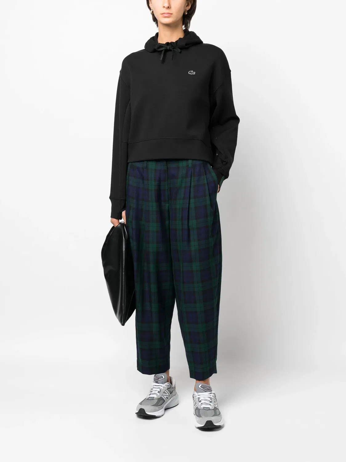 Худи с вышитым логотипом и прорезями для больших пальцев Lacoste, черный — фото 3