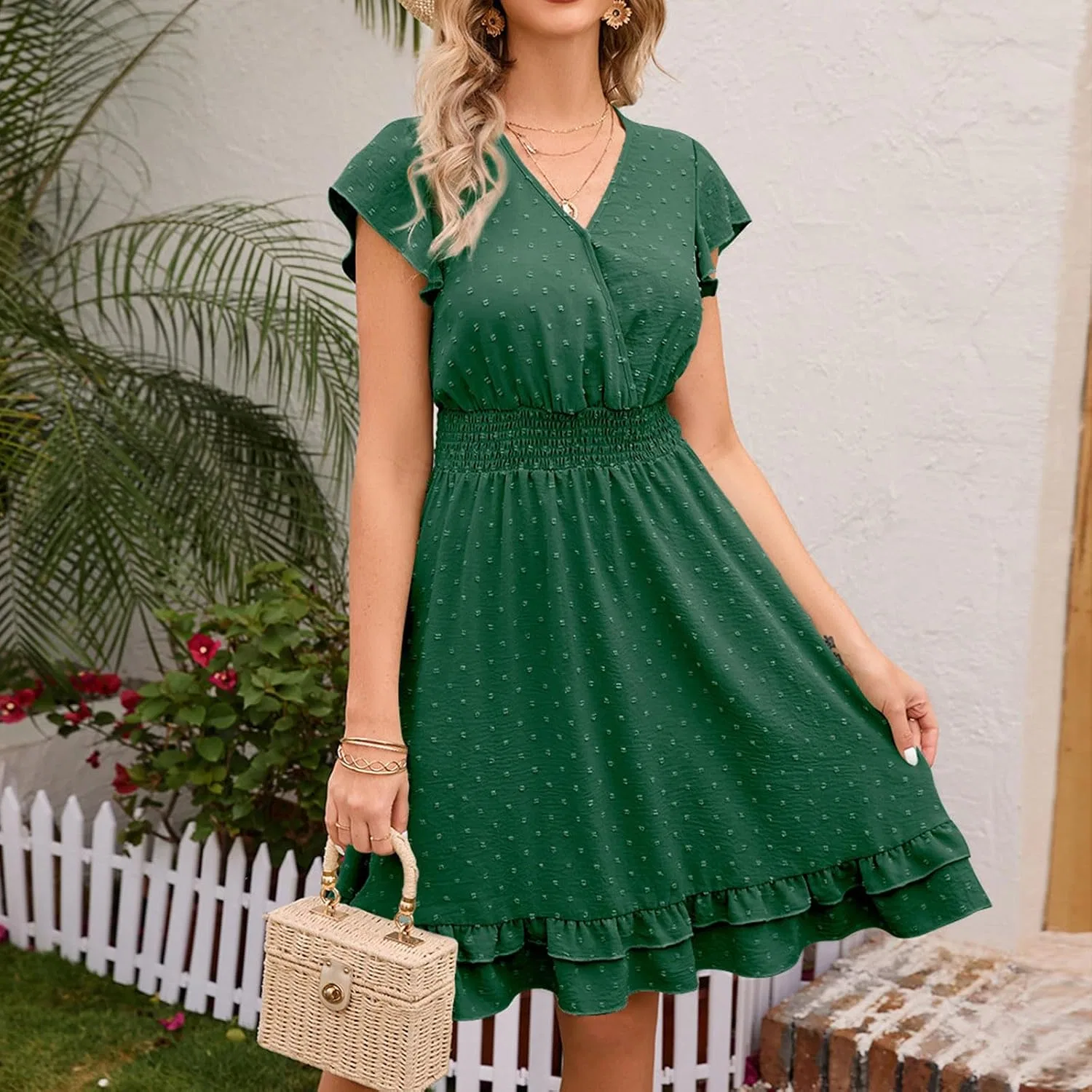 Женское летнее платье с рюшами V-образным вырезом Soft, Green — фото 3