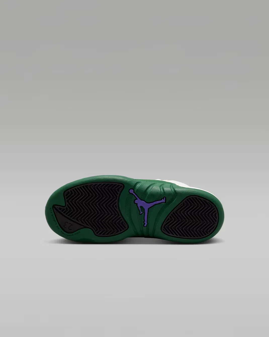 Детские кроссовки Jordan 12 Retro "Idols Become Rivals", Summit White/Fierce Purple/Fierce Purple/Gorge Green — фото 2