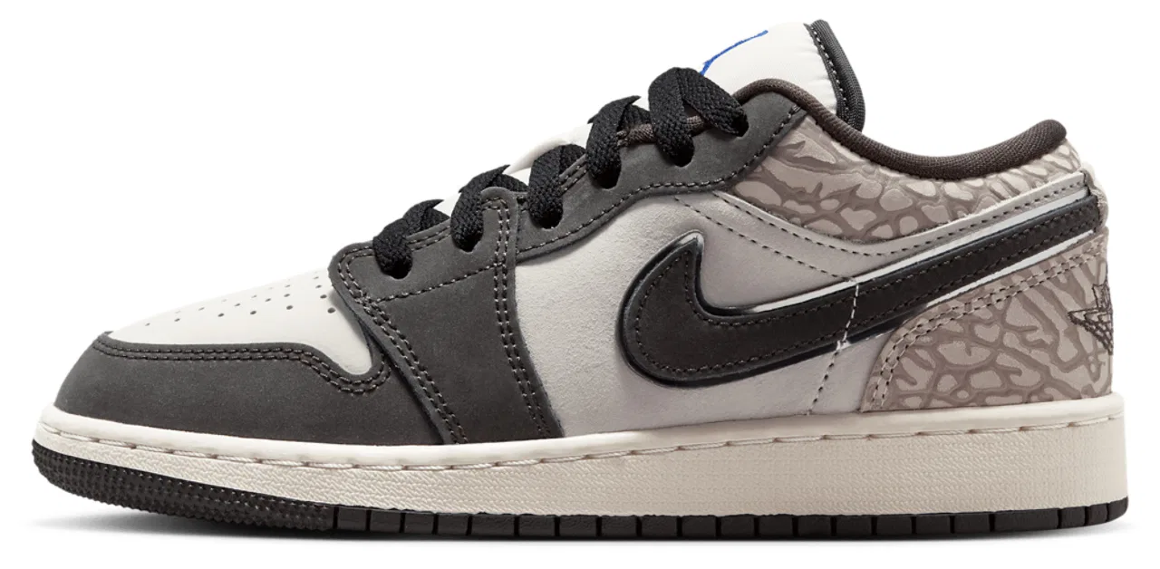 Кроссовки для мальчиков AJ 1 Low SE Jordan, цвет Sail/Game Royal/Deep Pewter — фото 2