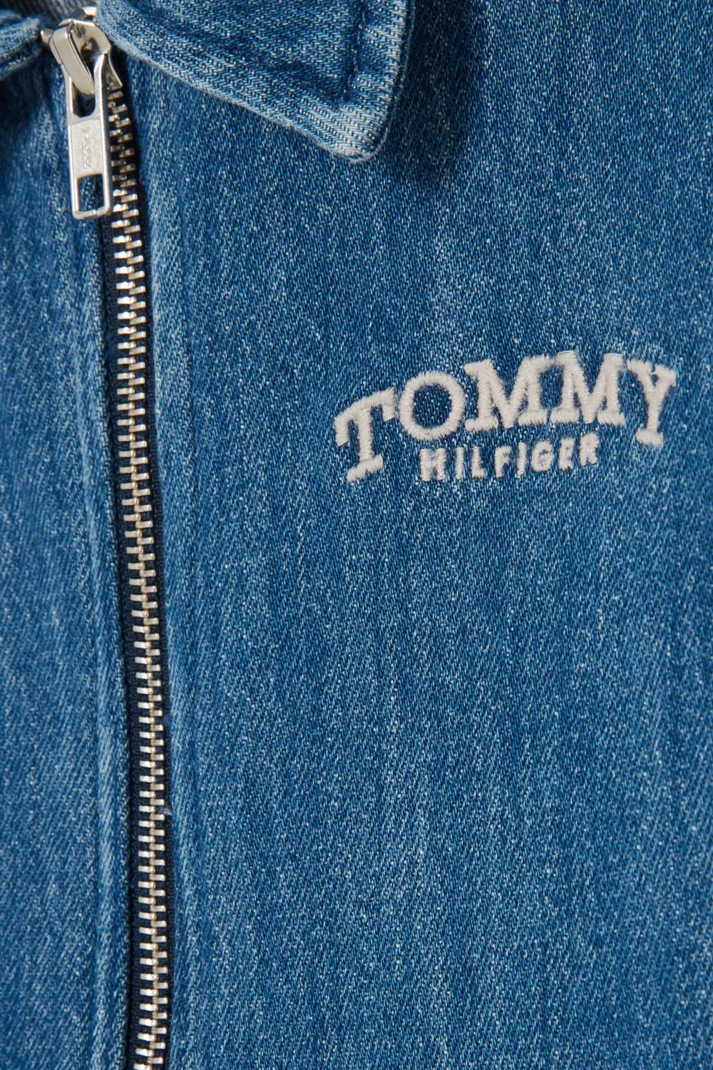 Платье-рубашка с вышивкой на молнии Denim Tommy Hilfiger — фото 3