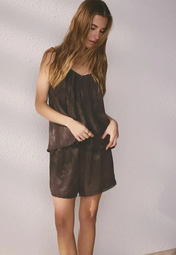 Пижамный комплект, флоральный принт, Pyjama set, Next, chocolate brown, коричневый/шоколадный — фото 2