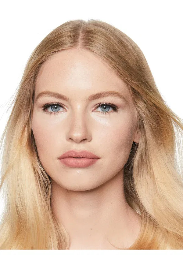 Пудра 8 г Charlotte Tilbury, цвет 1 fair — фото 3