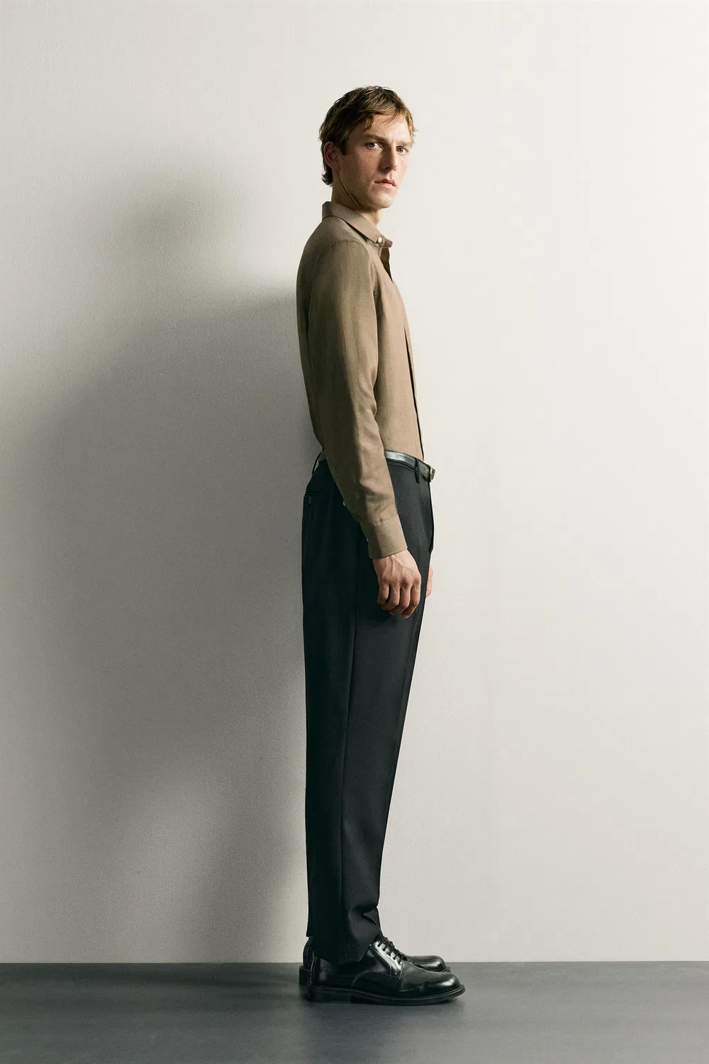 Рубашка из льна и лиоцелла, стандартного кроя. ZARA, Khaki — фото 4