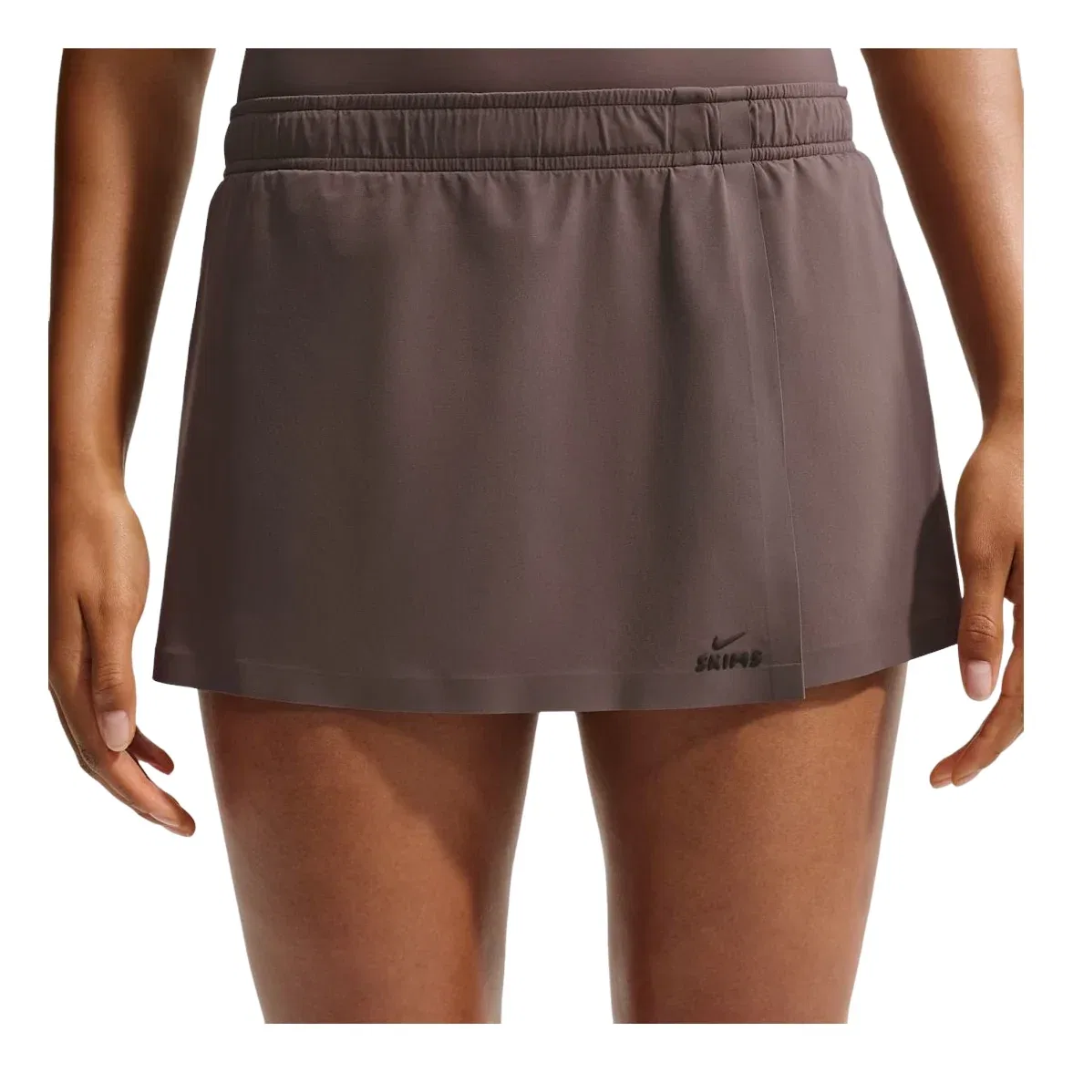 Женская юбка SKIMS Stretch Nylon Skort 'Resin' Nike, Resin