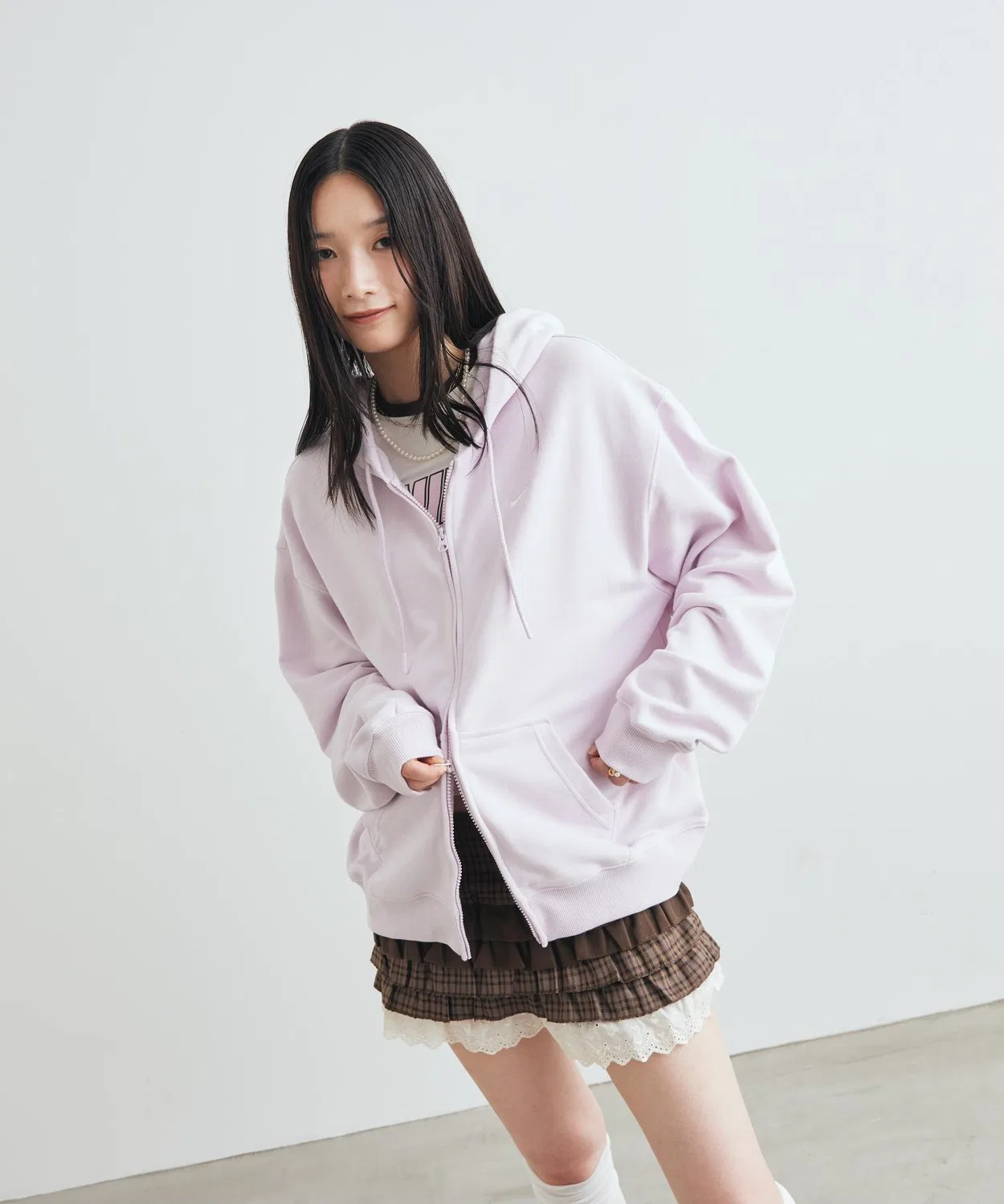 Женский худи с длинным рукавомNike Studio Fleece Lightweight Oversized Full-Zip Hoodie, Bleached Lilac — фото 4