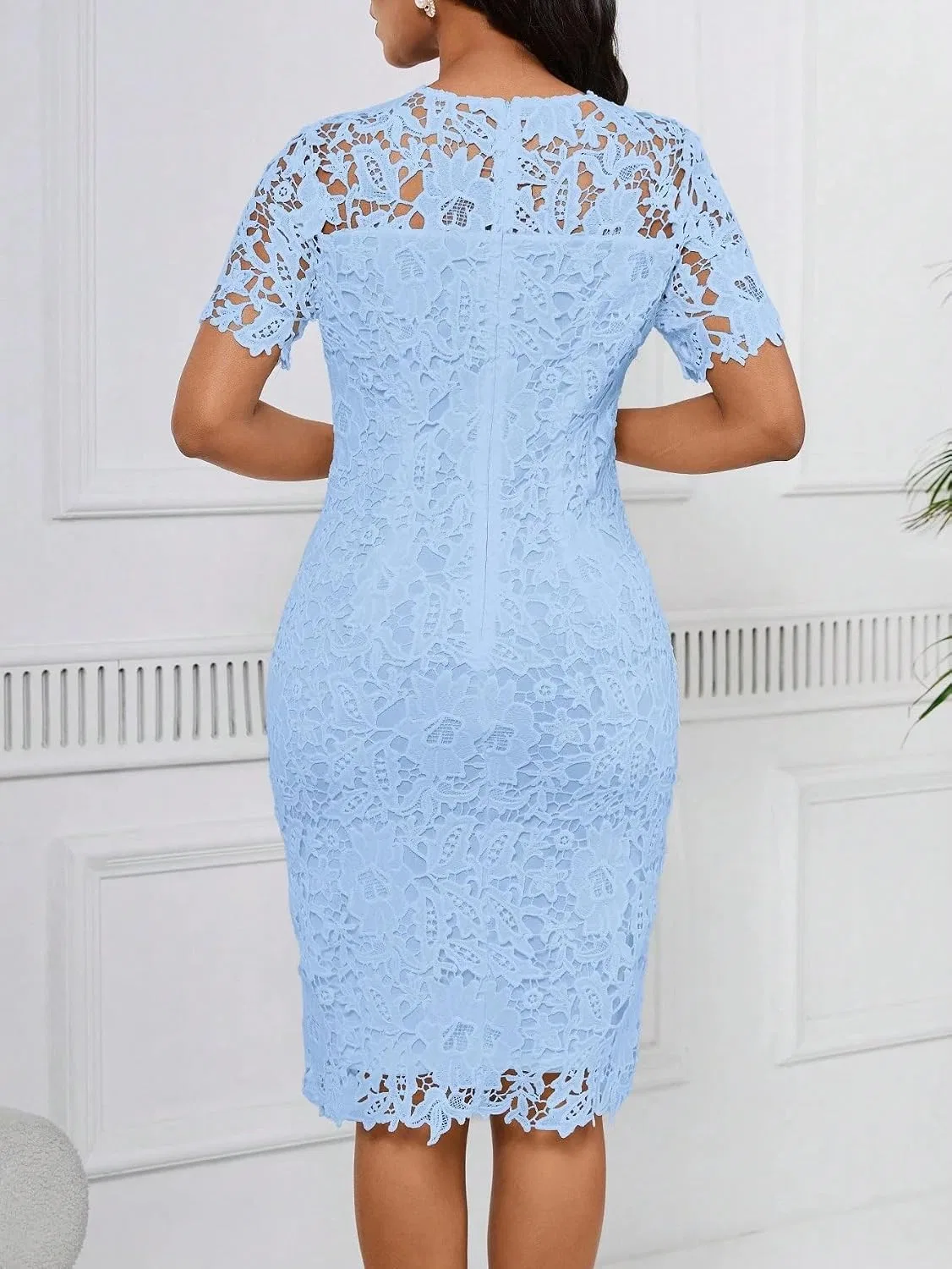 Женское мини-платье с круглым вырезом и коротким рукавом, Baby Blue — фото 2