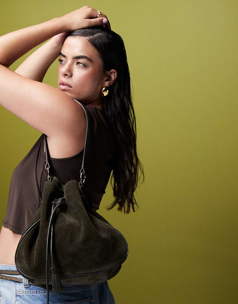 

ASOS DESIGN - Premium - Зеленая замшевая сумка через плечо с бахромой