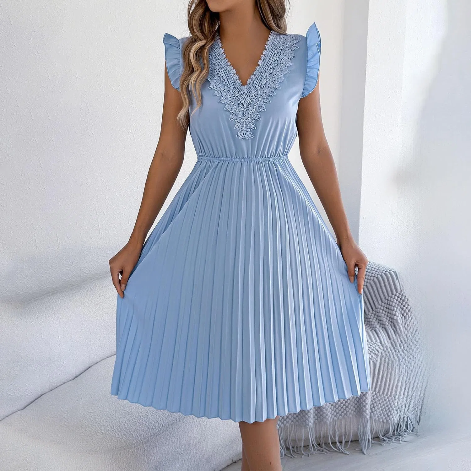 Женское пляжное платье V-образным вырезом с воланами, Light Blue — фото 2