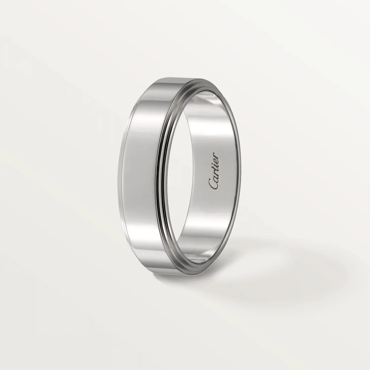 

Обручальное кольцо Cartier D'amour, платина