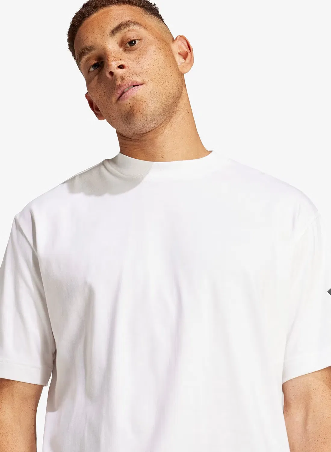 Футболка свободного кроя 3-Stripes essential logo Adidas, белый — фото 3