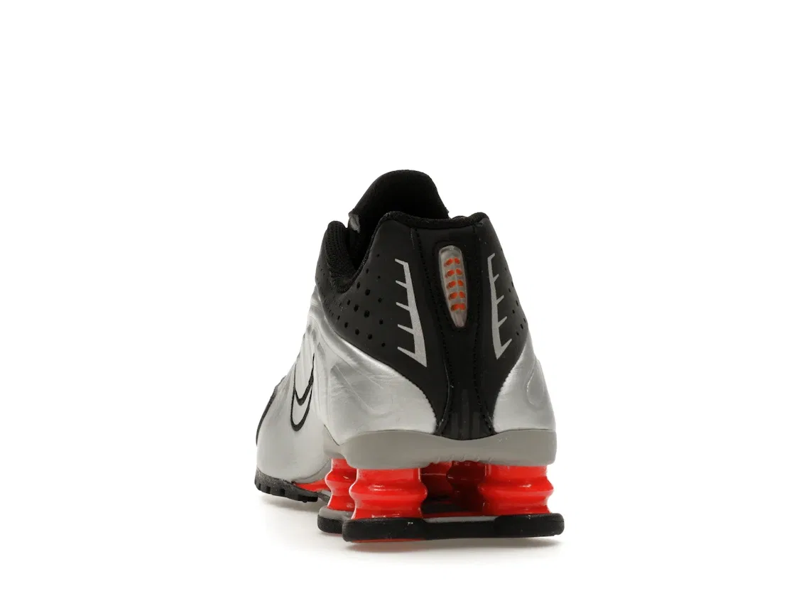 Детские кроссовки Lifestyle Nike Shox R4, Metallic Silver/Black/Picante Red/Metallic Silver — фото 4