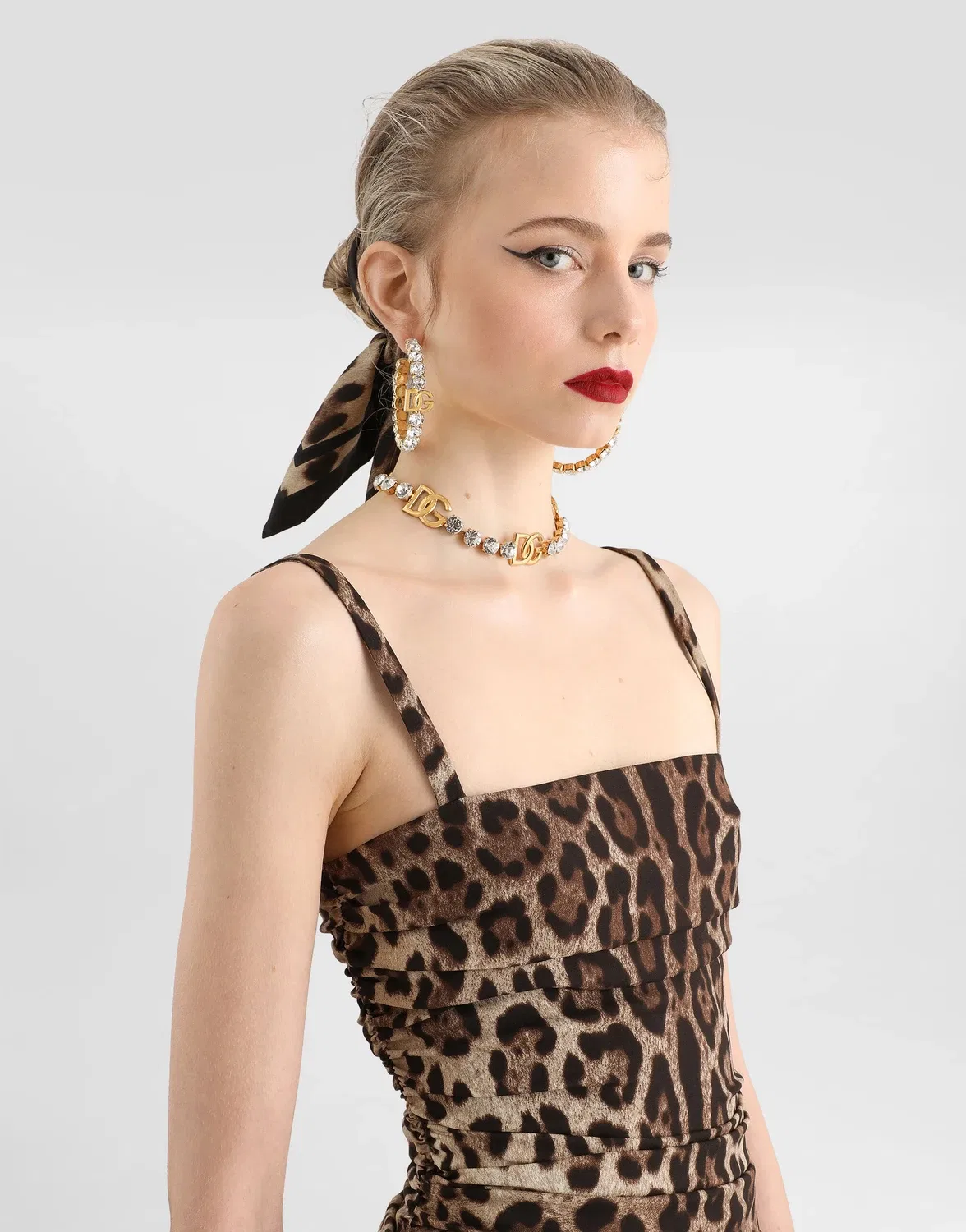 DOLCE & GABBANA Шелковое платье из шармеза с леопардовым принтом — фото 4