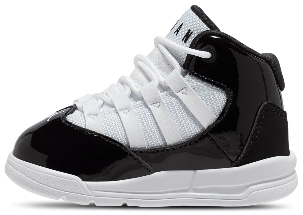Кроссовки для мальчиков Jordan Max Aura, черный/белый — фото 2