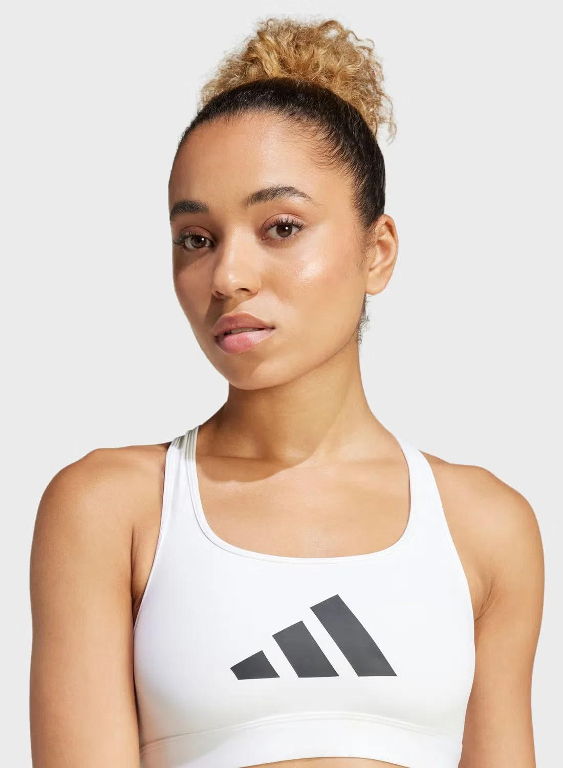 Спортивный бюстгальтер с графическим принтом Primeliftreact Adidas, белый — фото 3