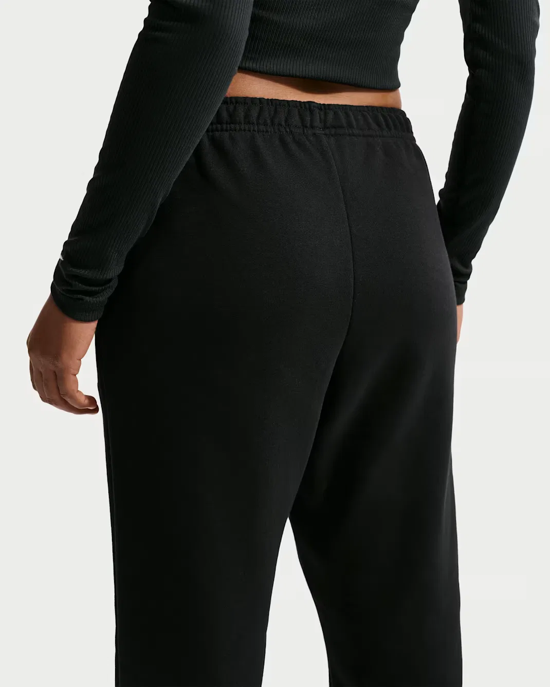 Женские спортивные брюки средней посадки Nike Studio Fleece Medium Weight, Total Black/Sail — фото 3