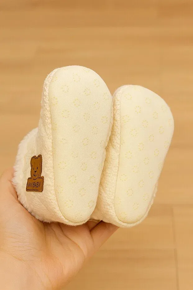 Детские пинетки-сапожки безрукавные с принтом Baby panduf booties unisex knitwear welsoft anti-slip sole (sole size 12cm) nursery shoes 6-12 months Dinamik Çocuk, White — фото 3
