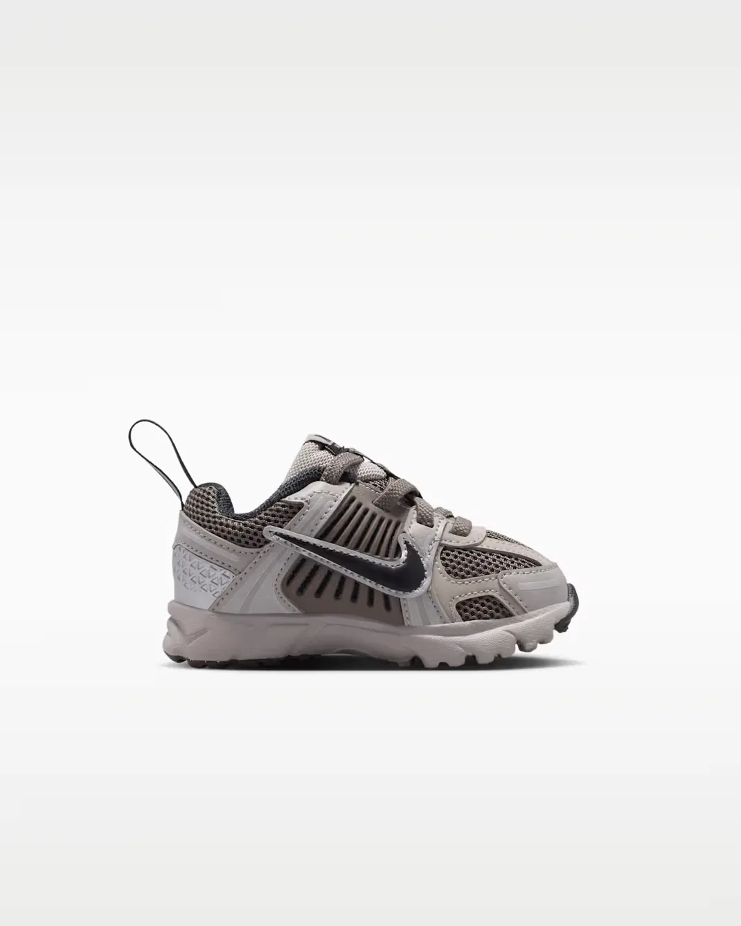 Детская/подростковая обувь Nike Vomero 5, College Grey/Cave Stone/Metallic Silver/Black — фото 3