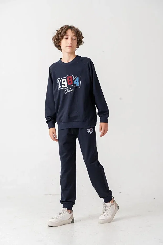 Детский спортивный костюм для мальчиков с принтом 1984 champ applique embroidered printed boys bottom top tracksuit set Mışıl Kids, Navy Blue — фото 2