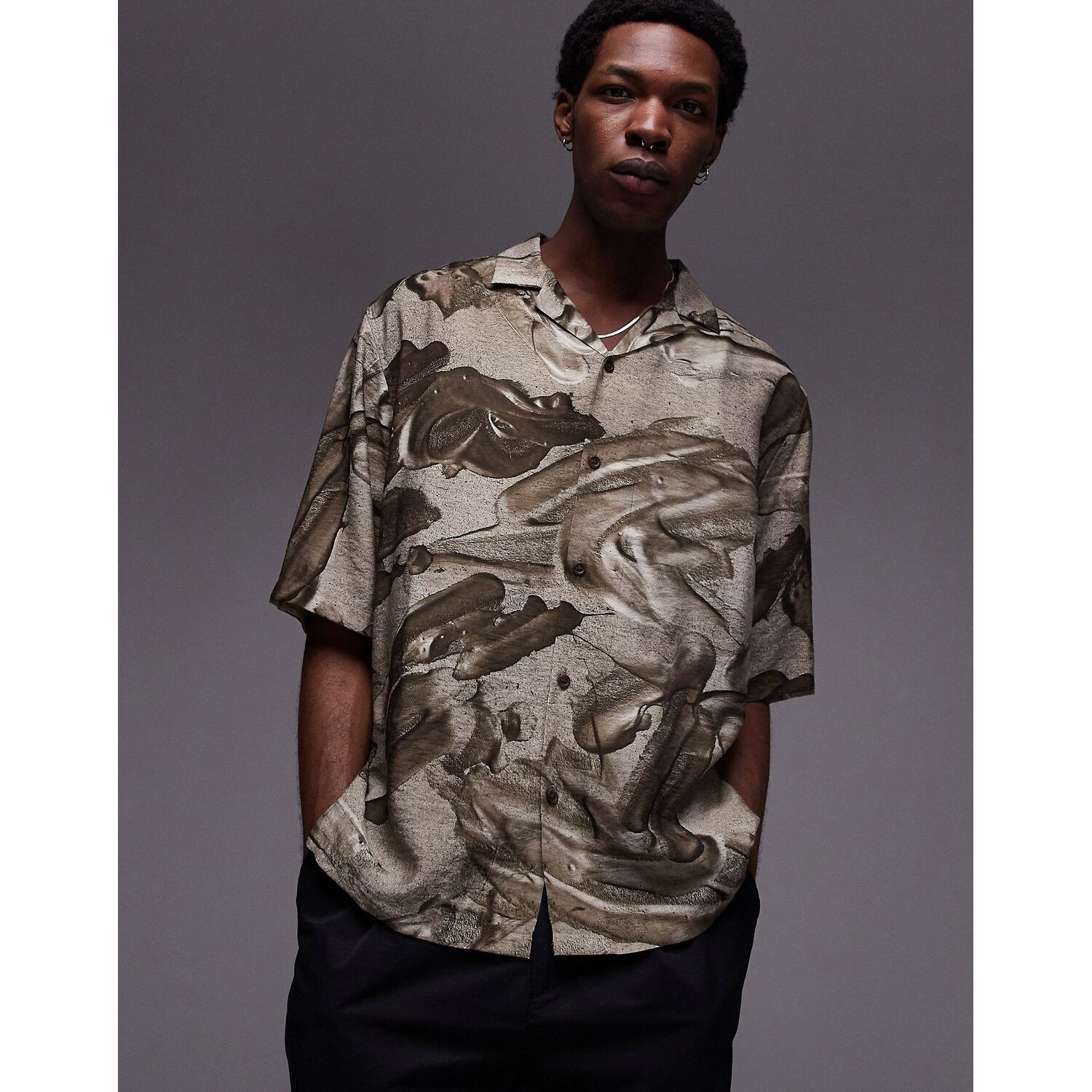 

Рубашка Topman Short Sleeve Relaxed Metal Print, коричневый