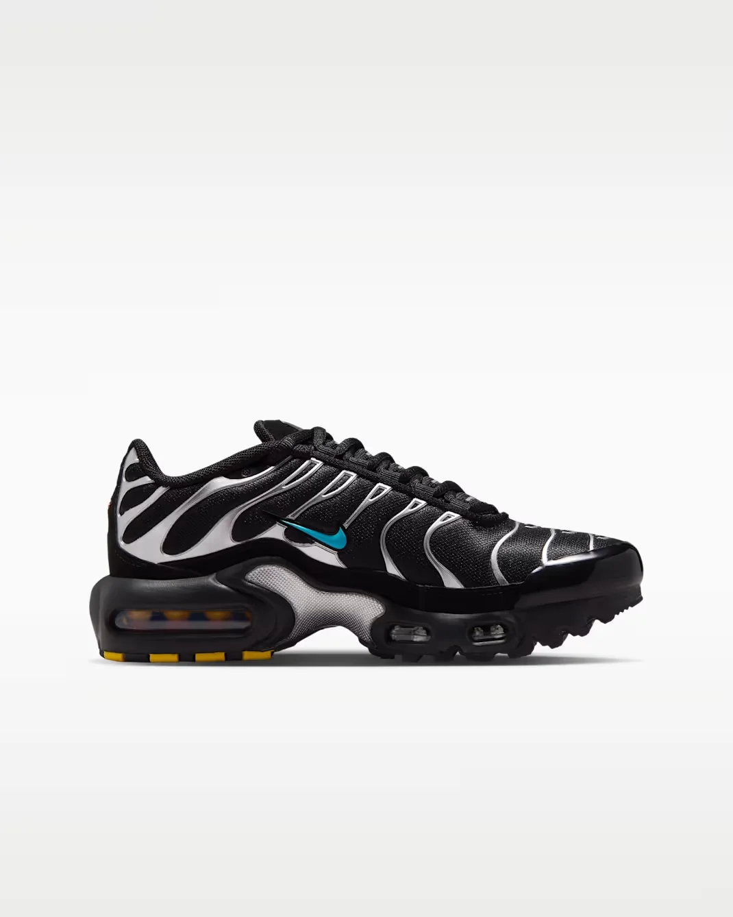 Кроссовки подростковые Nike Air Max Plus SE, черный/серебристый — фото 2