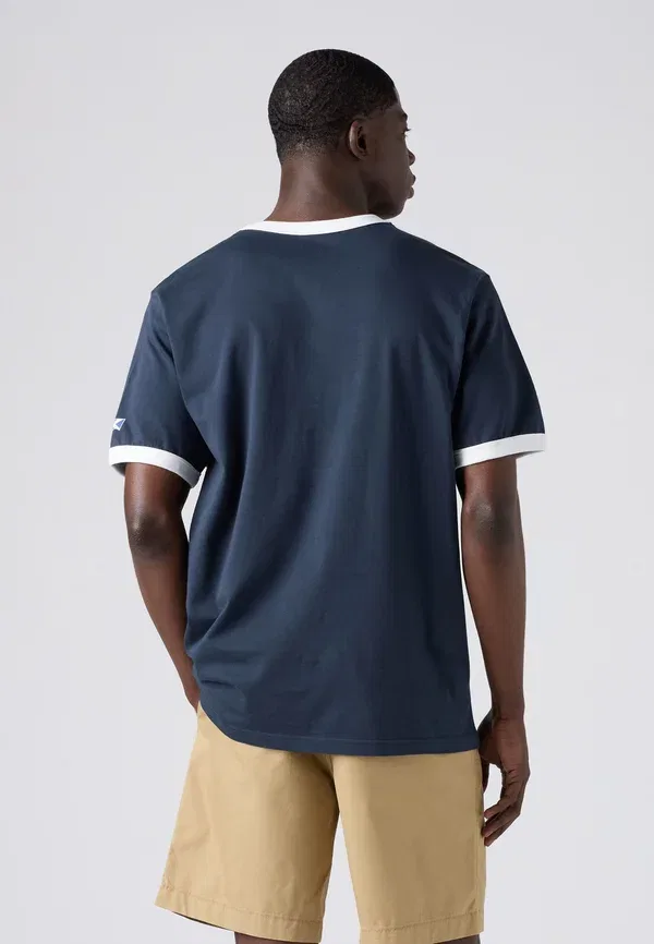 Футболка с принтом "футбольный рингер" Levi'S, темно-синий — фото 2