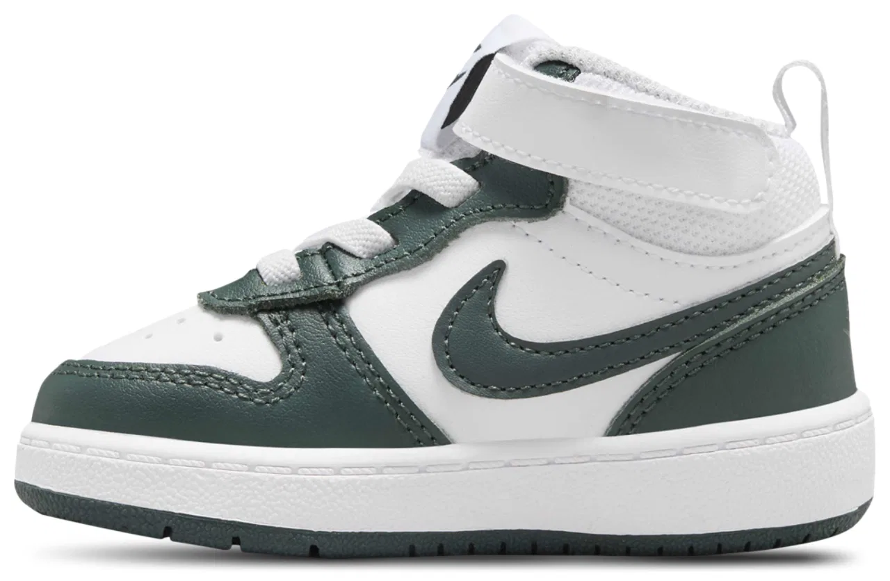 Кроссовки для мальчиков Court Borough Mid 2 Nike, цвет White/Vintage Green — фото 2