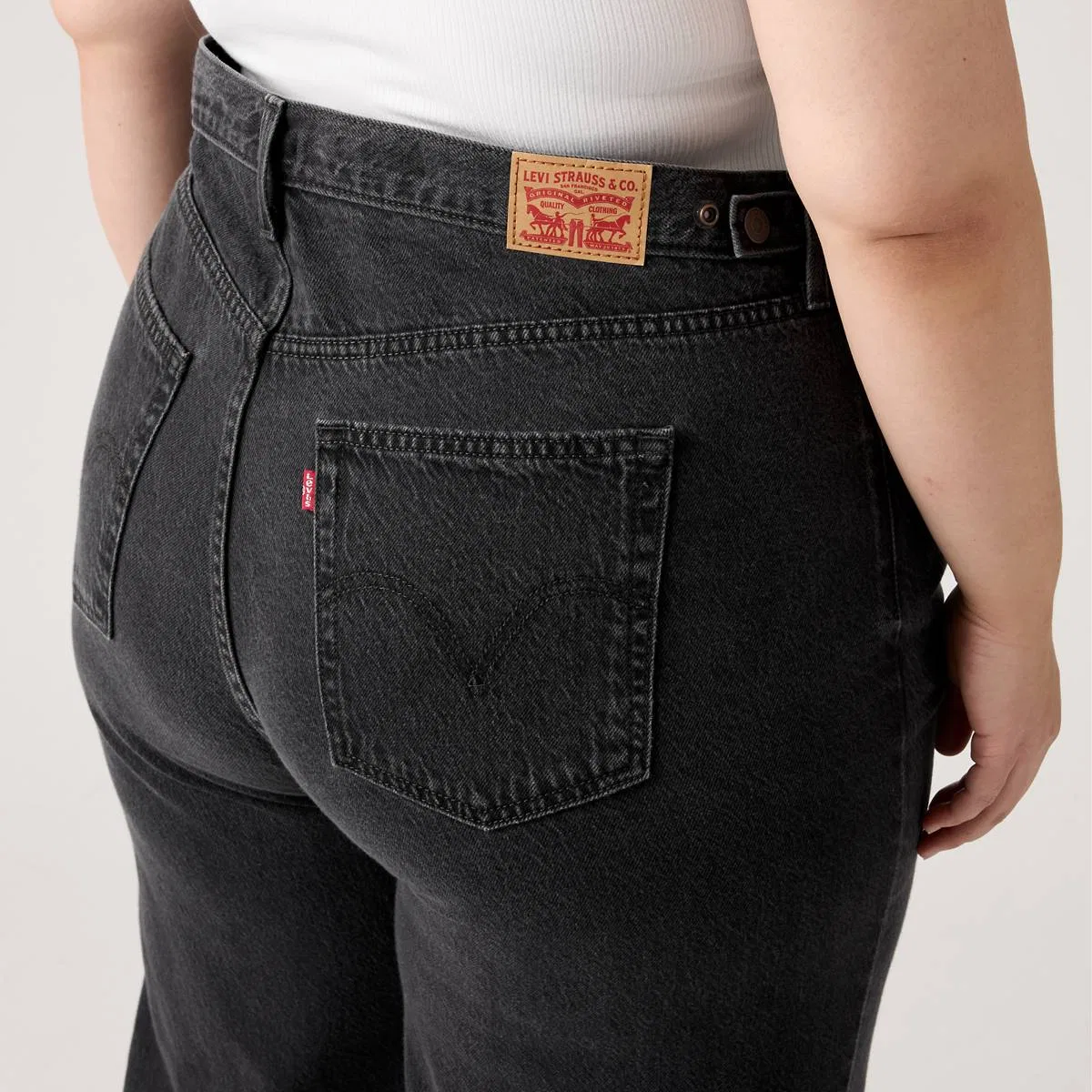 Женские джинсы свободного кроя с затяжкой (большие размеры) Levi's, Capturing Moments - Black — фото 3