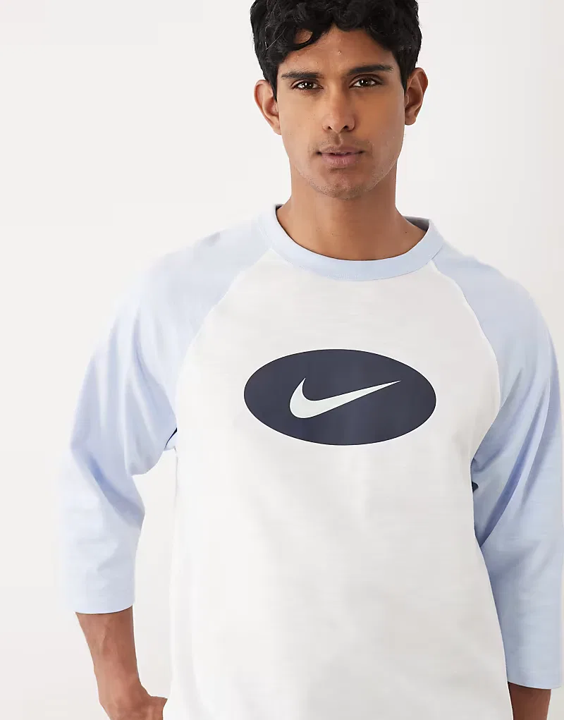Футболка Nike Club Reissue с ​​логотипом, светло-голубой — фото 2