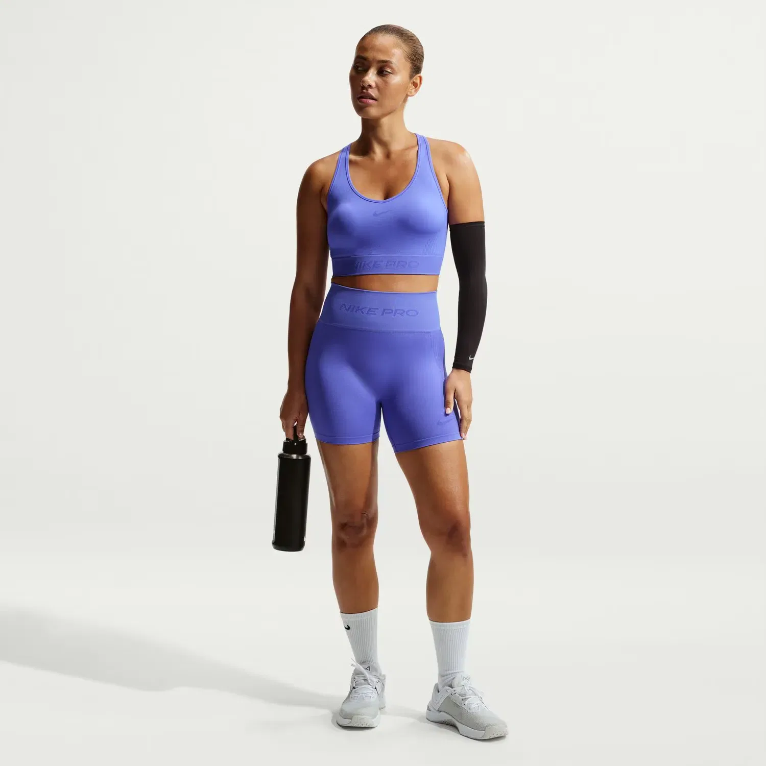 Женская футболка без швов Nike, Morado — фото 2