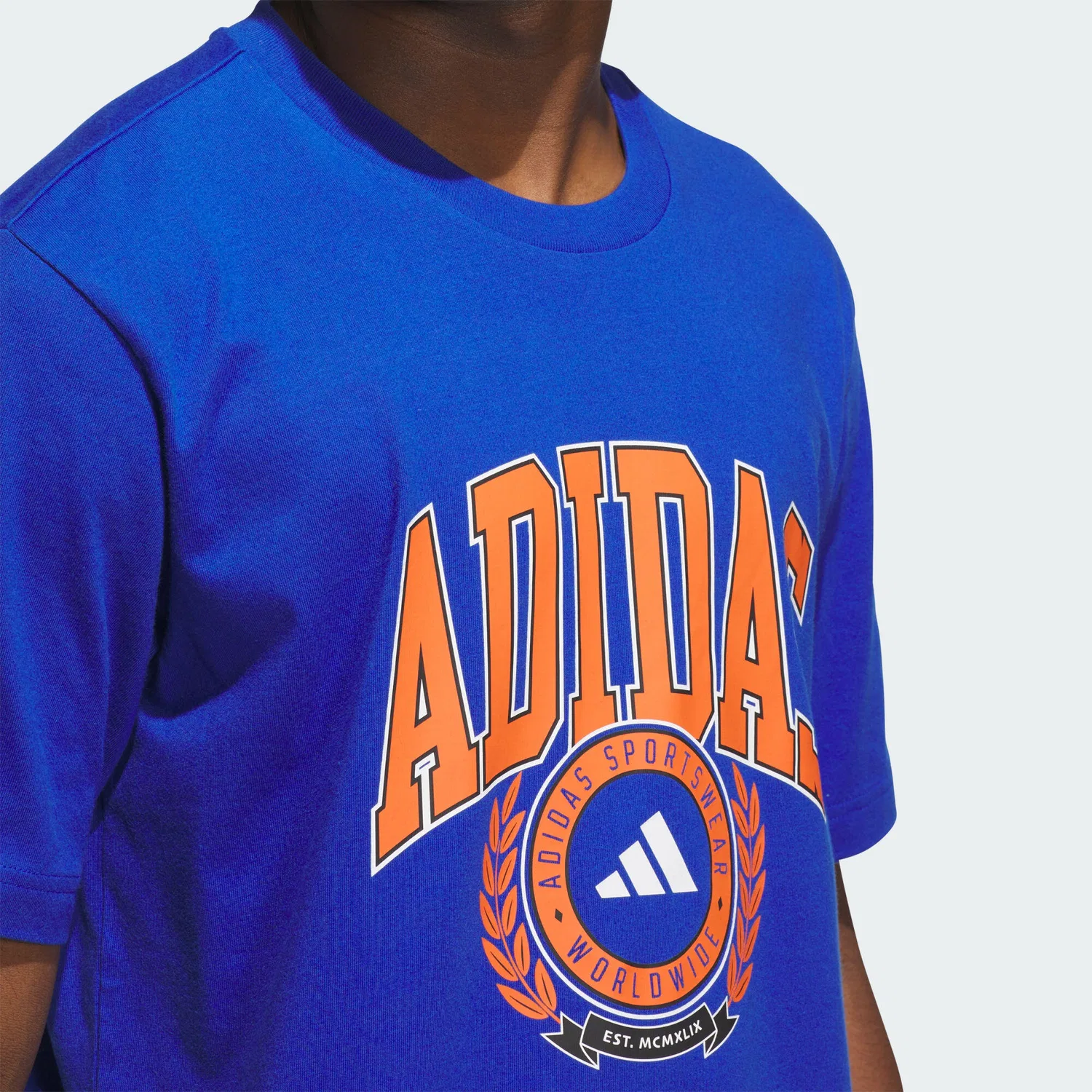 Футболка с принтом Varsity Crest Adidas, Konigsblau — фото 4