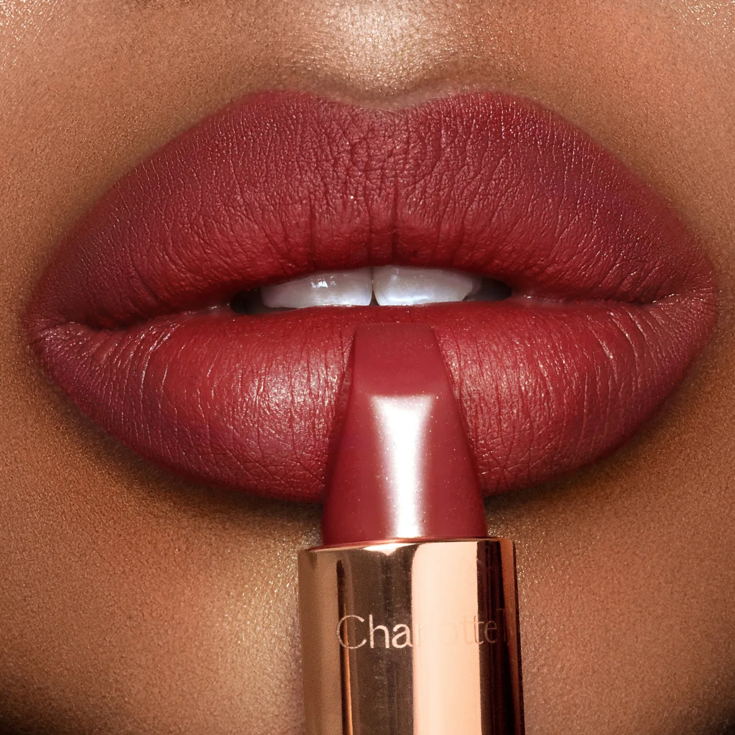 Помада матовая Charlotte Tilbury Matte Revolution, Walk of No Shame — фото 2