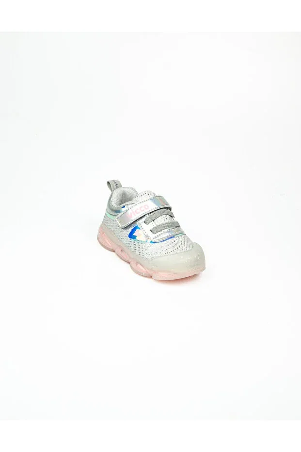 Детские туфли для девочек с низким каблуком Vicco, White