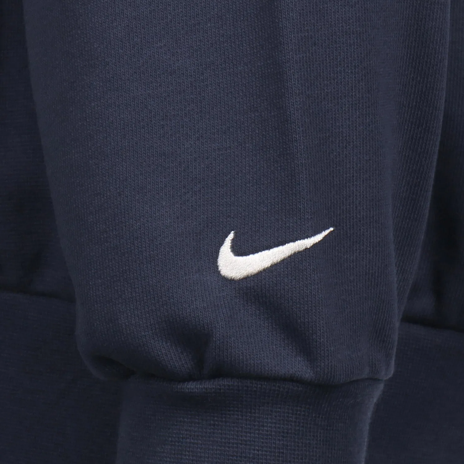 Мужской худи с капюшоном Dri-FIT Standard Issue Nike, Navyblau Dunkelblau Beige — фото 4