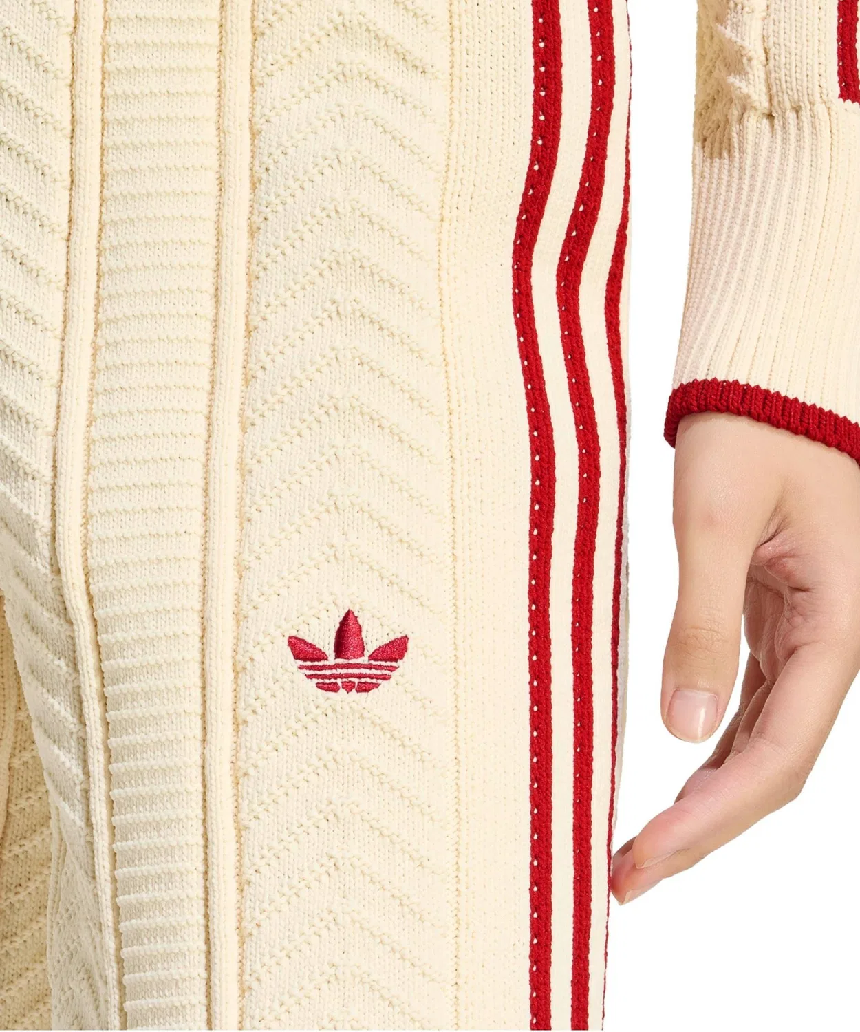 Женские широкие спортивные брюки с утяжкой Adidas SST Wide Leg Trackpant, Бежевый — фото 4