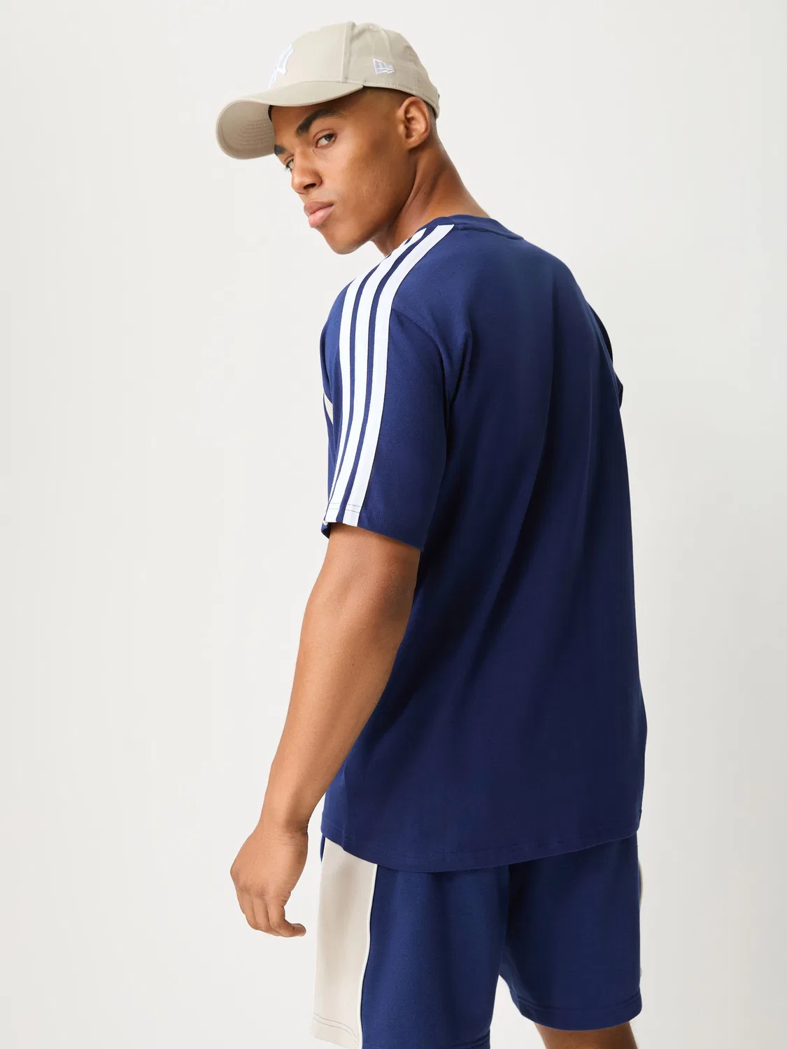 Футболка с колорблоком adidas, синяя — фото 3